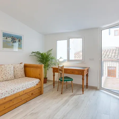 Lets Holidays Fisherman House Holiday home *