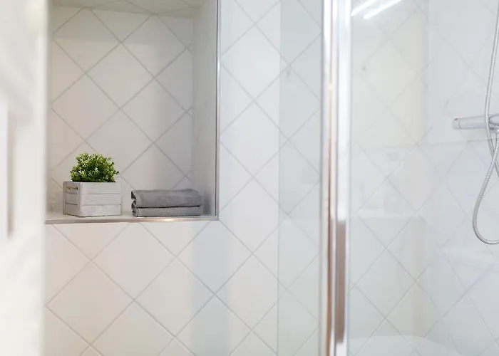 Lets Holidays Fisherman House In Old Town Of Tossa de Mar